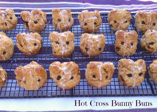 Hot Cross Bunny Buns | Teaspoonofspice.com