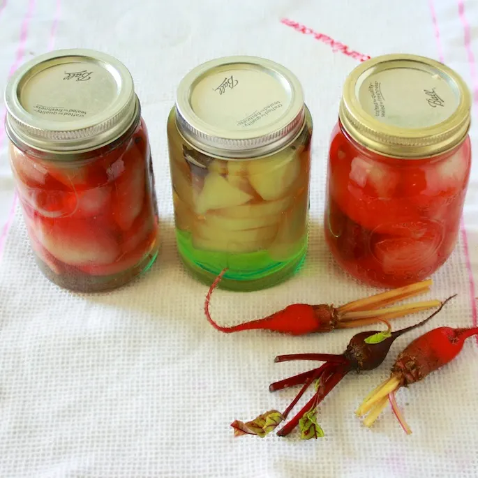 Pickled Candy Cane Beets | Teaspoonofspice.com