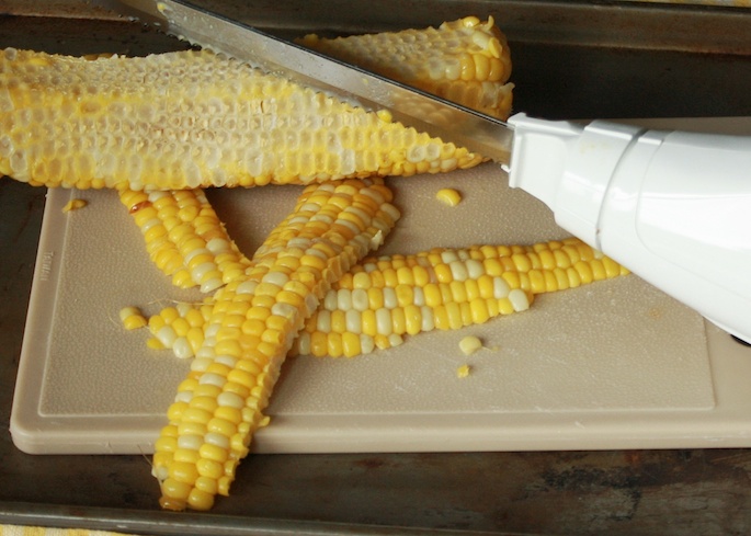 How To Freeze Fresh Corn | Teaspoonofspice.com