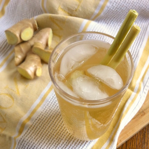 Ginger Lemongrass Fizz | Teaspoonofspice.com