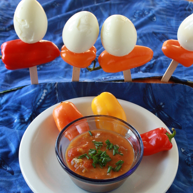 With your leftover hard boiled eggs, make Pepper Eggs on a Stick with Salsa Dipping Sauce! @tspbasil