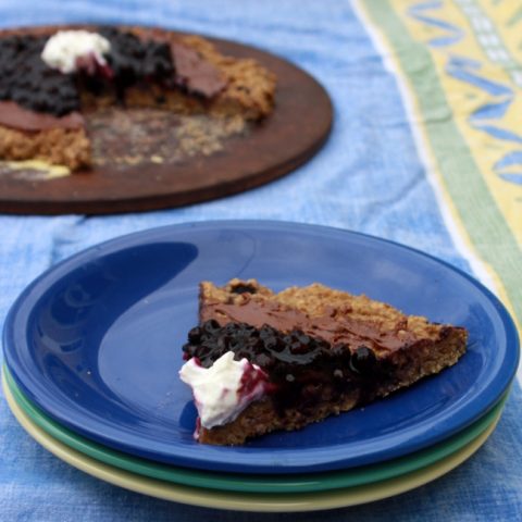 Wild Blueberry Oatmeal Breakfast Pizza with Nutella®
