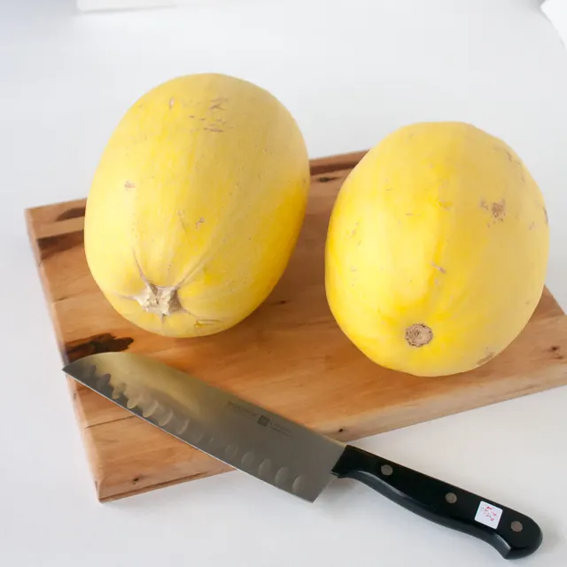 Don't get hurt! Squash are wobbly - and that's a sharp knife: HOW TO CUT SPAGHETTI SQUASH EASILY (AND SAFELY!) + 6 Spaghetti Squash Sauces | @tspcurry