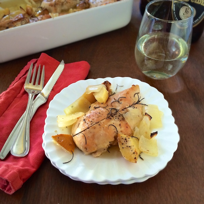 Use apple cider in your cooking like with this easy roasted chicken recipe via @teaspoonofspice