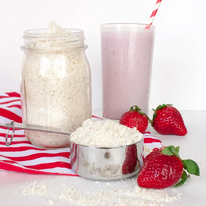 Only 3 ingredients, you probably have on hand: HOW TO MAKE HOMEMADE PROTEIN POWDER | @TspCurry - For more healthy recipes: TeaspoonOfSpice.com