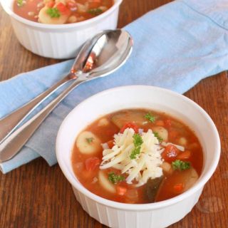 Minestrone soup quick | TeaspoonOfSpice.com