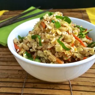Stir fry roasted cabbage with carrots and day old brown rice for a healthy and tasty vegetable fried rice meal. | Teaspoonofspice.com @tspbasi