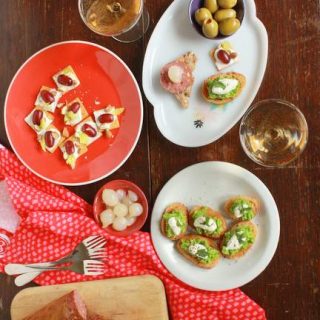 Easy Entertaining: Cracker and Topping Pairings