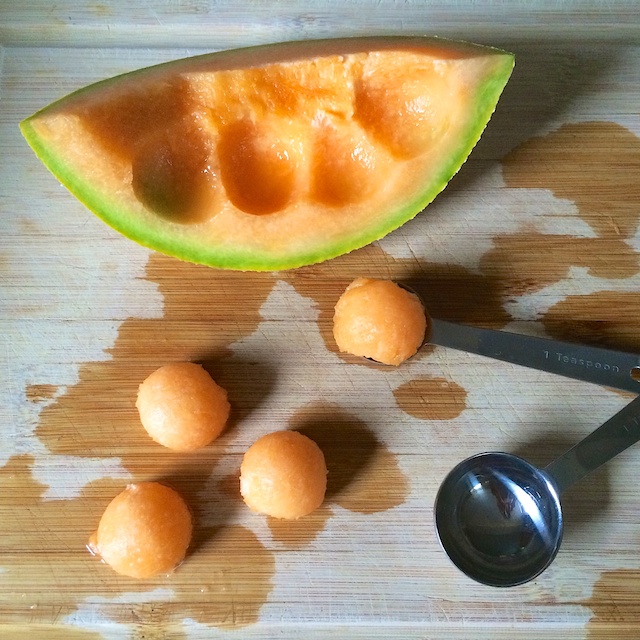 #HealthyKitchenHacks: How To Ball a Melon without a Melon Baller