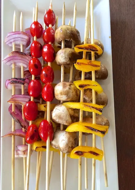 Healthy Kitchen Hacks: Rather than mixed kabobs, grill one type of food per skewer to get everything cooked evenly | Teaspoonofspice.com @tspbasil