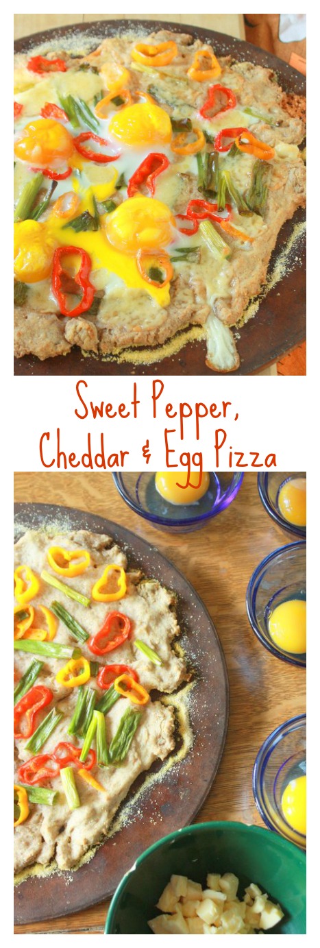Quick & easy dinner - sorta silly. But YUMMY: Sweet Mini-Pepper, Cheddar & Egg Pizza | TeaspoonOfSpice.com