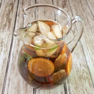 How To Make Sun Tea | Teaspoonofspice.com