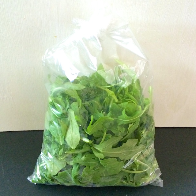 #HealthyKitchenHacks - How To Keep Salad Greens Fresh #tspbasil