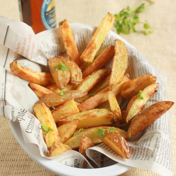 Beer Marinated Baked Fries | @tspcurry