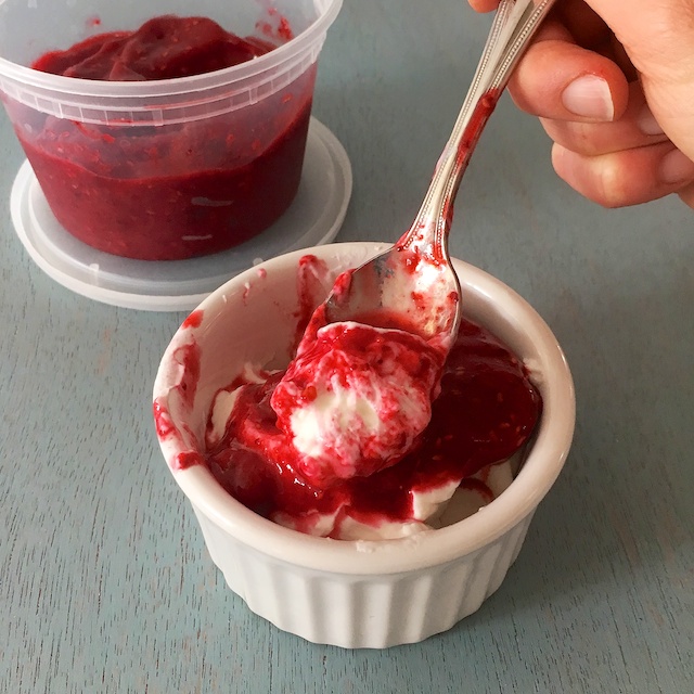 Healthy Kitchen Hacks - Easy Way To Sweetened Plain Yogurt Without Adding Sugar @tspbasil