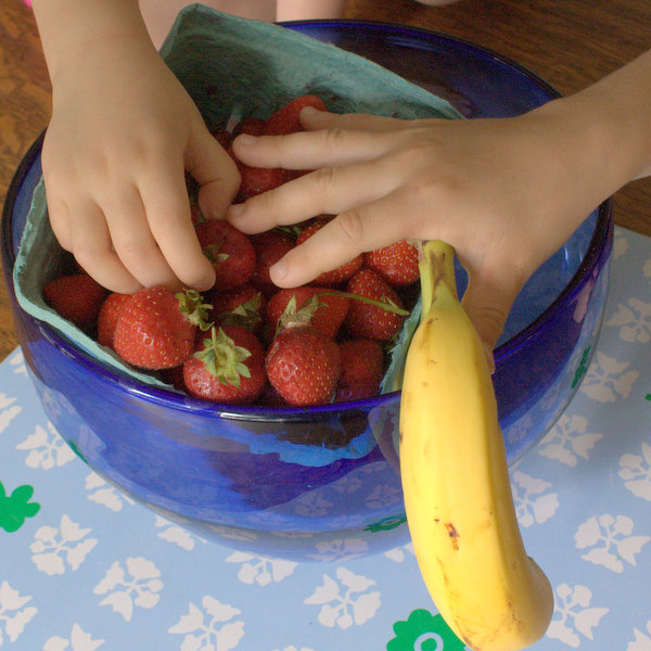 Tips for getting kids to eat healthy | @TspCurry