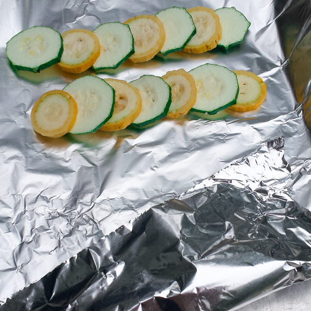 #HealthyKitchenHacks - WHICH SIDE OF FOIL IS WHICH? | @TspCurry