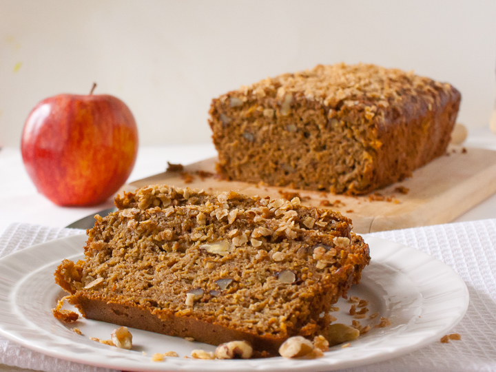 Sweetened with honey and packed with protein and whole grains: Apple Oatmeal Breakfast Bread | @TspCurry