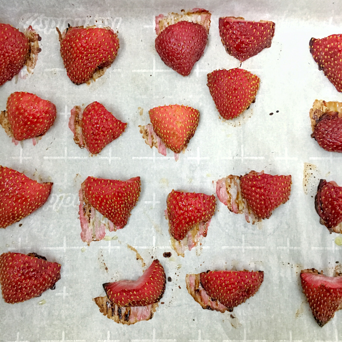 Roasted strawberries taste like strawberry jam without the added sugar! Healthy Kitchen Hacks at Teaspoonofspice.com