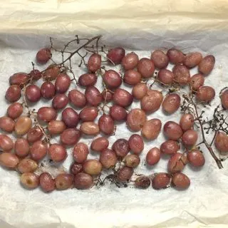 Roast your next bunch of grapes to add another level of flavor (think grape jelly!) and natural sweetness to oatmeal, salads, grain dishes and more. More Healthy Kitchen Hacks at Teaspoonofspice.com