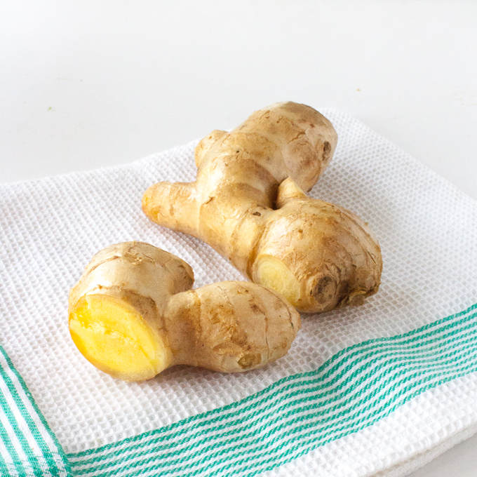 The easy and safe way to peel fresh ginger | @TspCurry