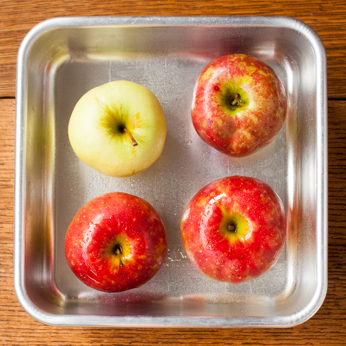 Easy Baked Apples | @TspCurry